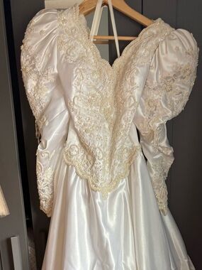 Vintage 1990’s wedding dress